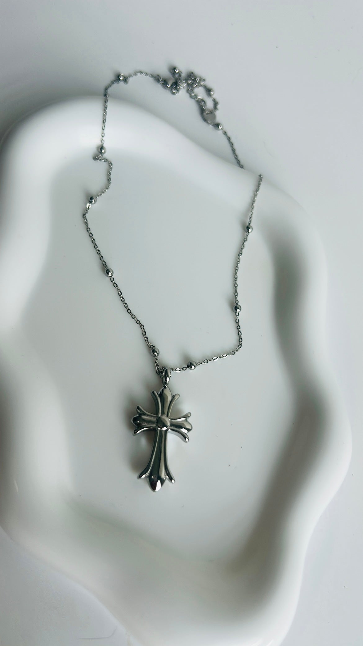 Collar con Cruz