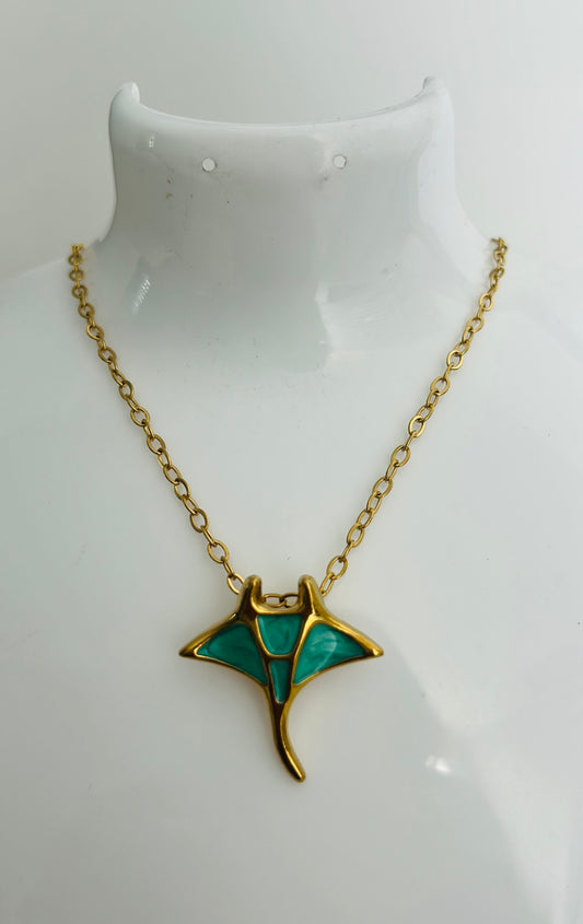 Manta Raya Necklace