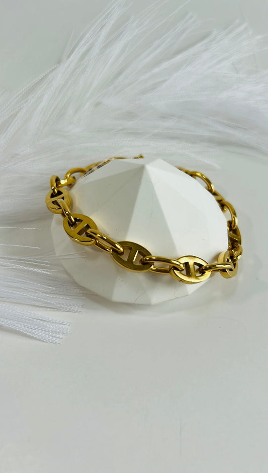 Pulsera Dorada Gruesa