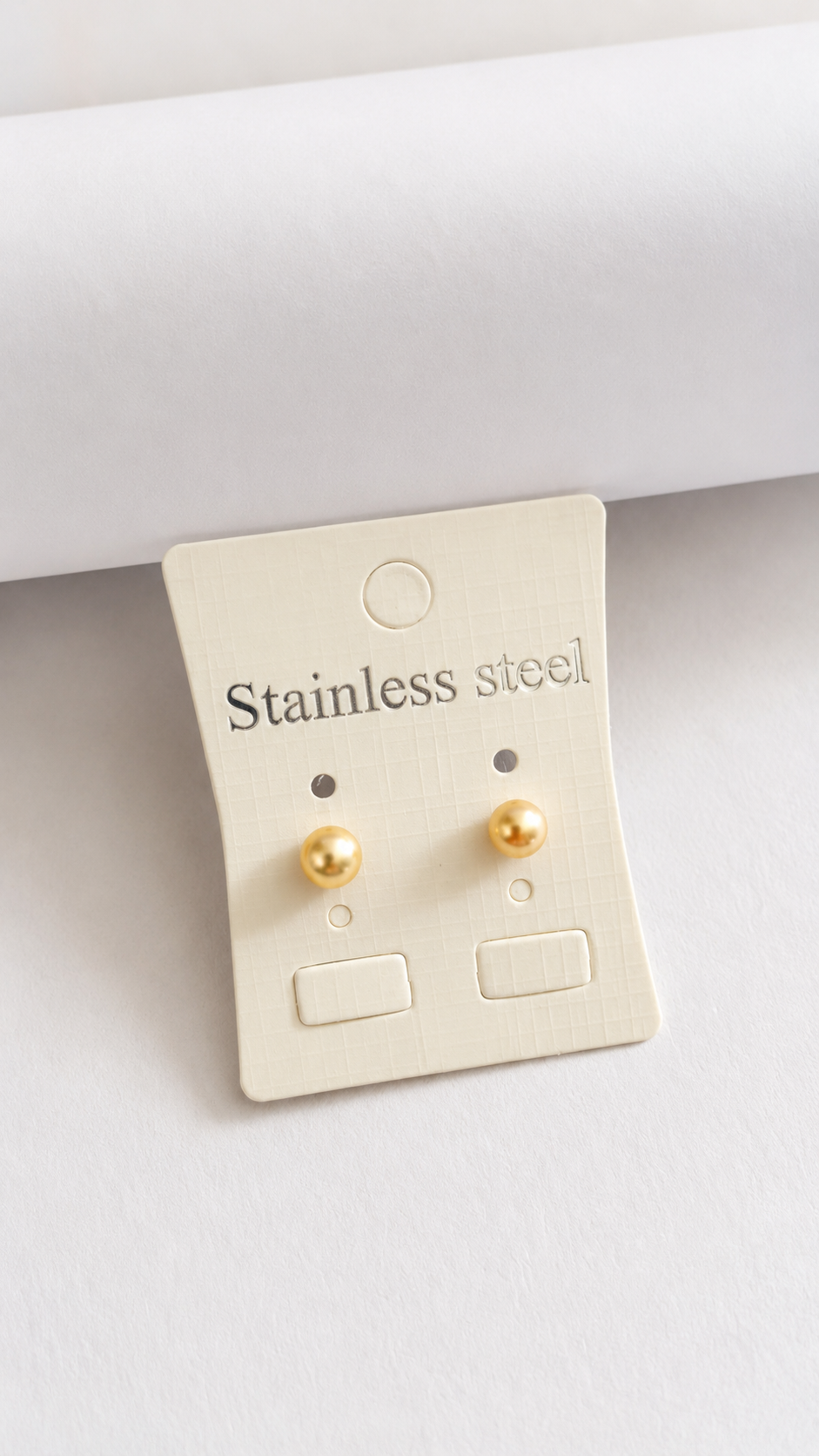 Studs Dorados